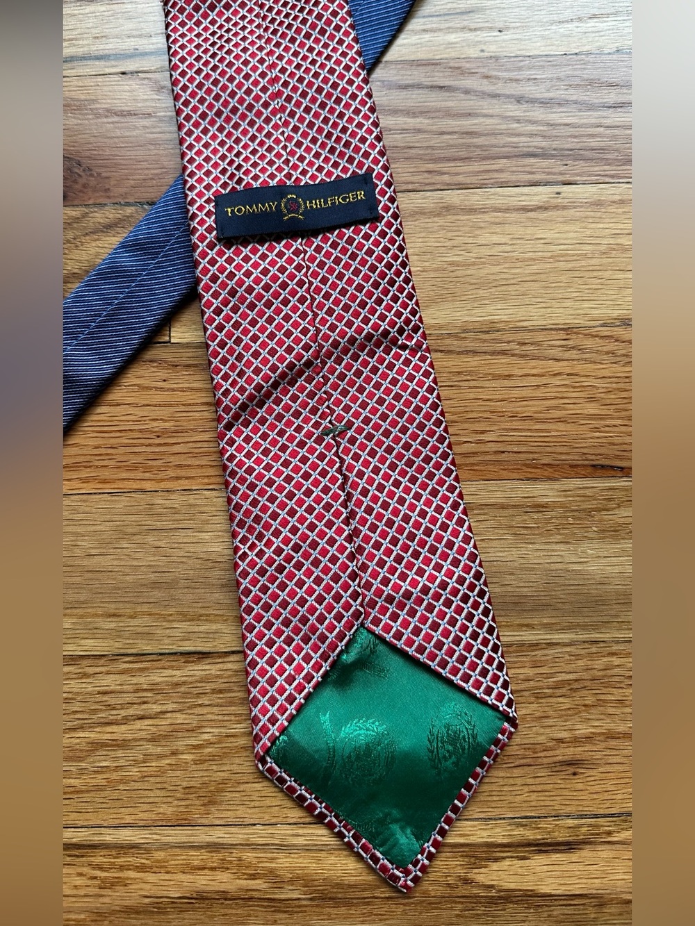 Vintage Y2K Tommy Hilfiger 100% Silk Tie Red Silver Diamond Weave USA